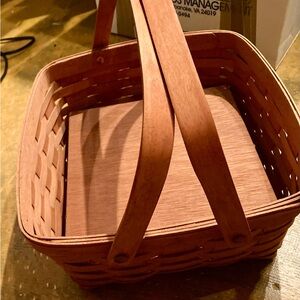 Longaberger Pie Basket, Handcrafted Basket with Natural Finish